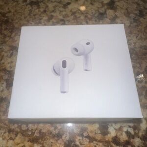 Apple AirPods Pro in White